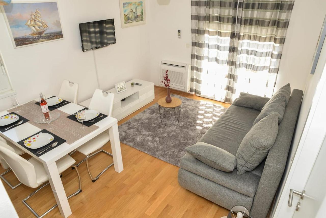 Apartment Leon Sa Privatnim Parkingom Zadar Exteriör bild