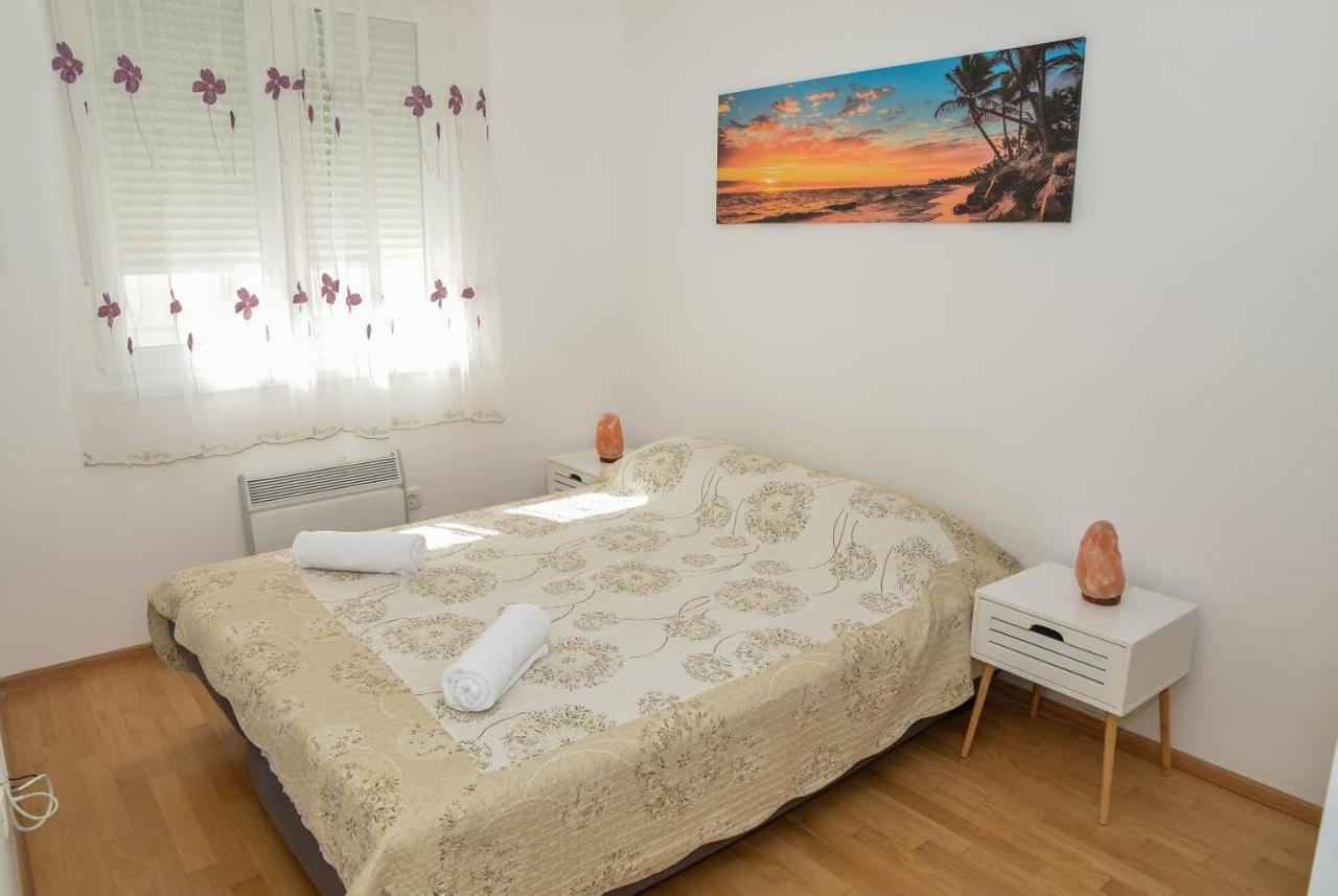 Apartment Leon Sa Privatnim Parkingom Zadar Exteriör bild